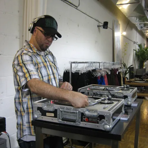 VINYL GROOVES