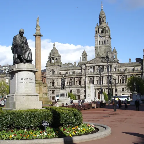 Tour of the Statues in George Square Glasgow