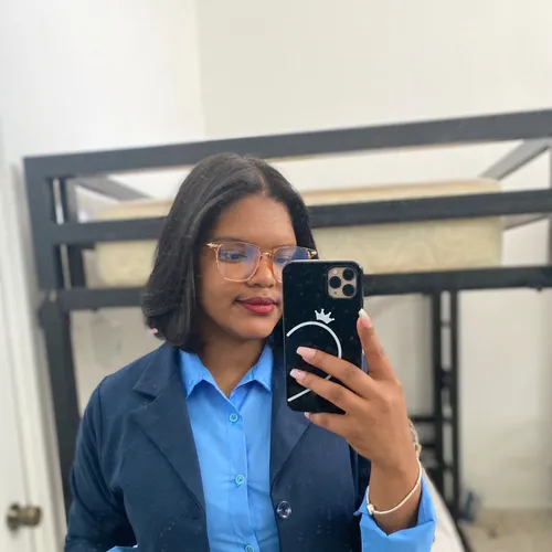 Social Media (Lily Flor Montero)
